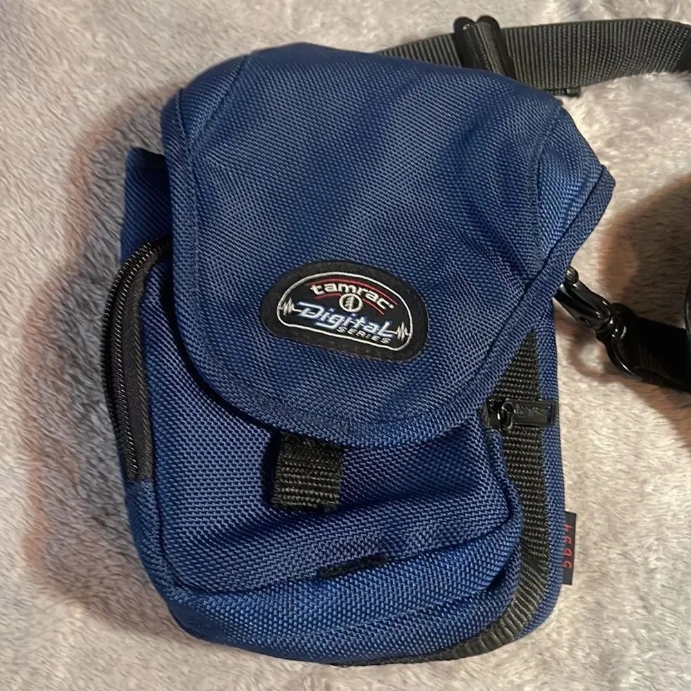 Tamarac Digital camera case - Picture 4 of 9